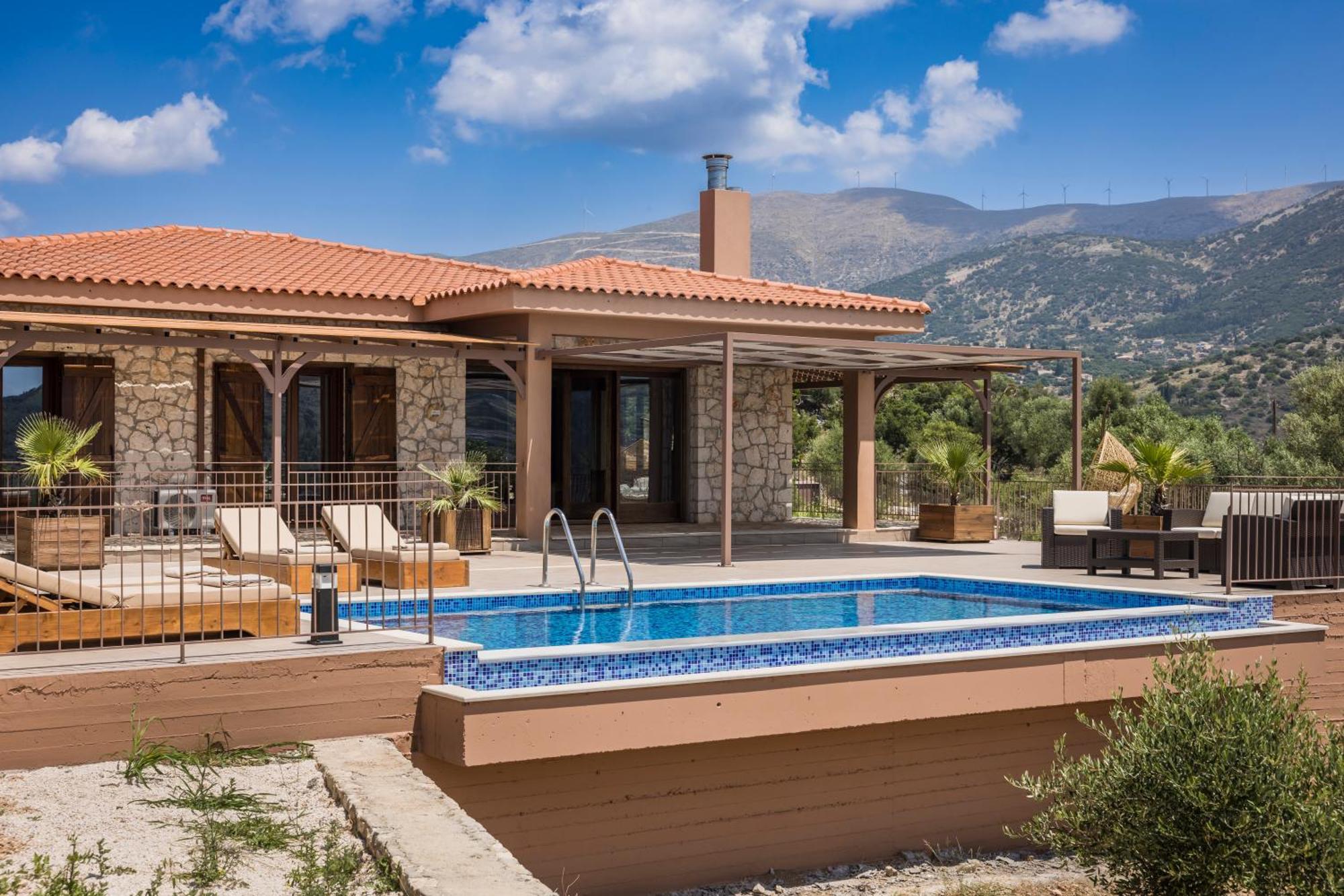 Saint Nicholas 4 *